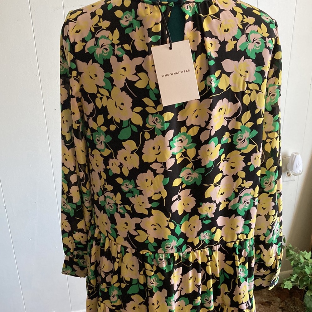Dress - Picture 4 of 5